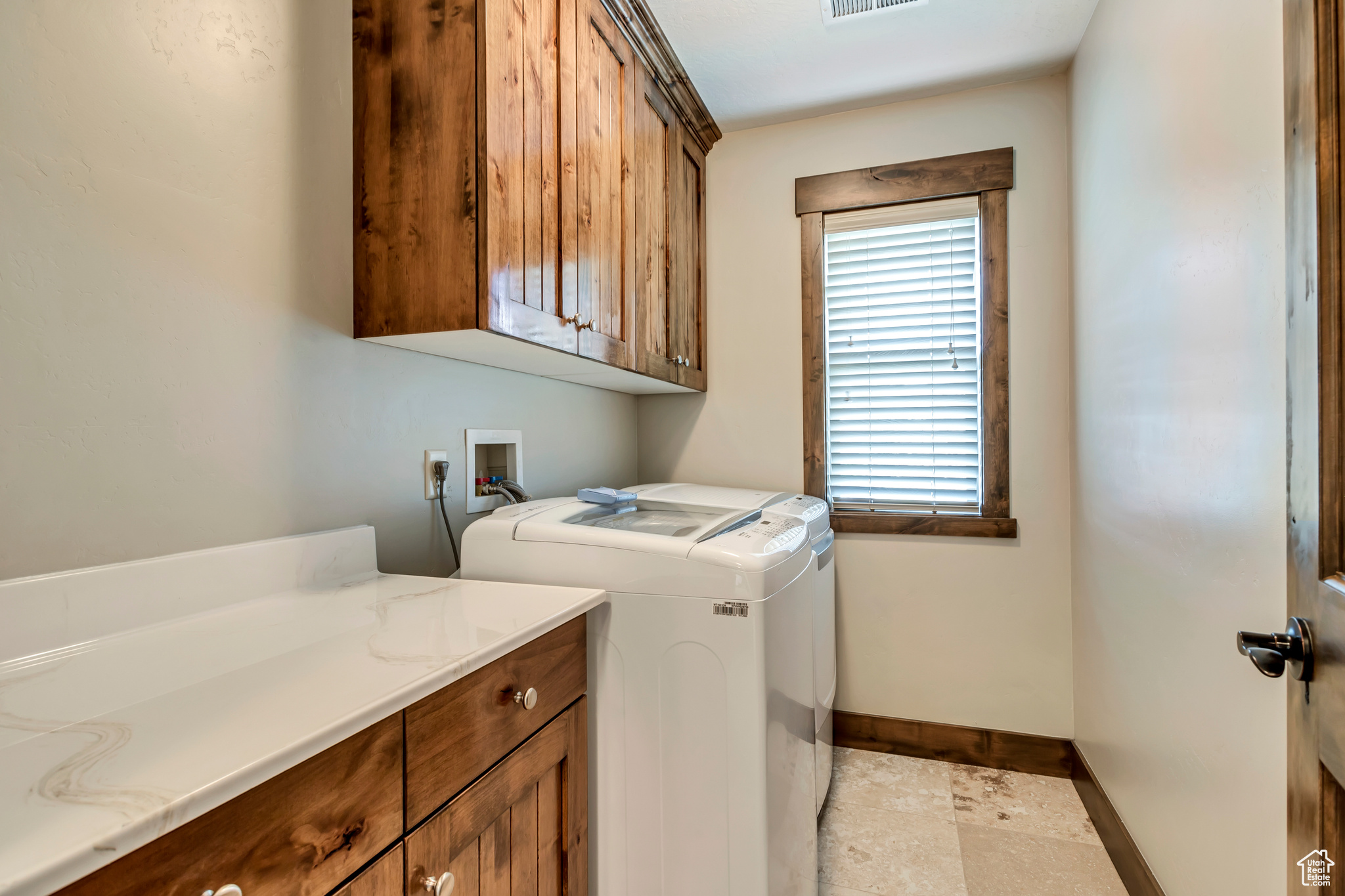 COTTAGES ON THE GREEN - Residential Lease