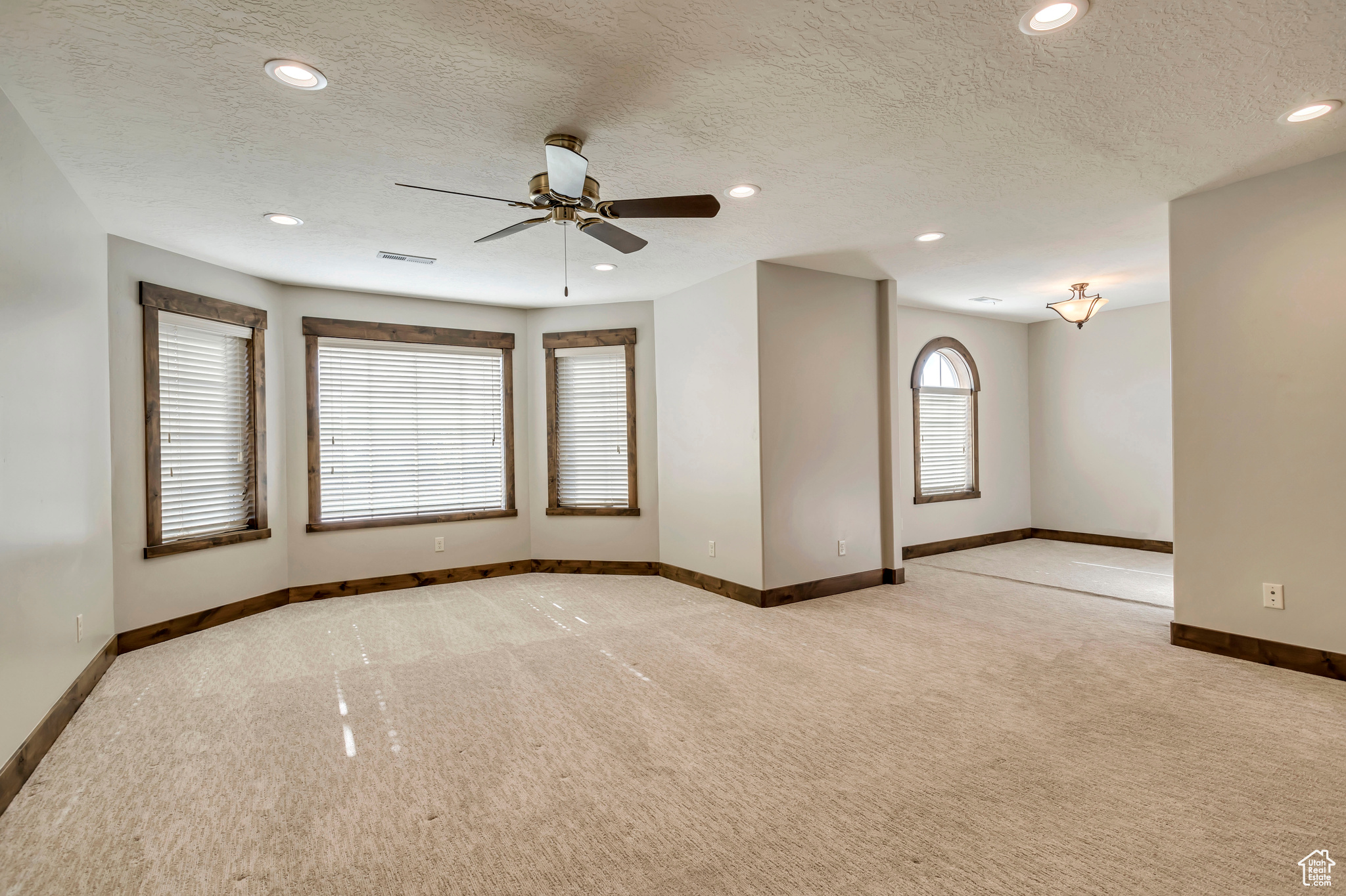 COTTAGES ON THE GREEN - Residential Lease