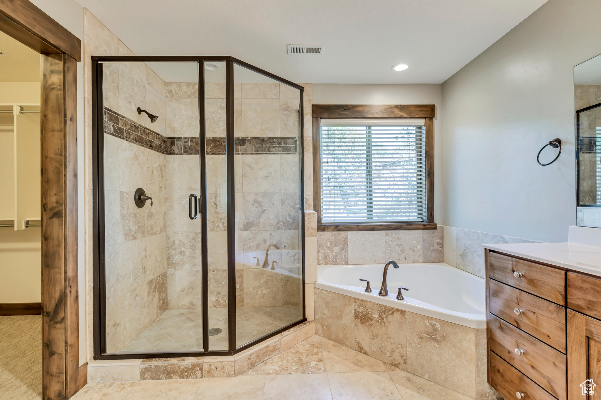 COTTAGES ON THE GREEN - Residential Lease