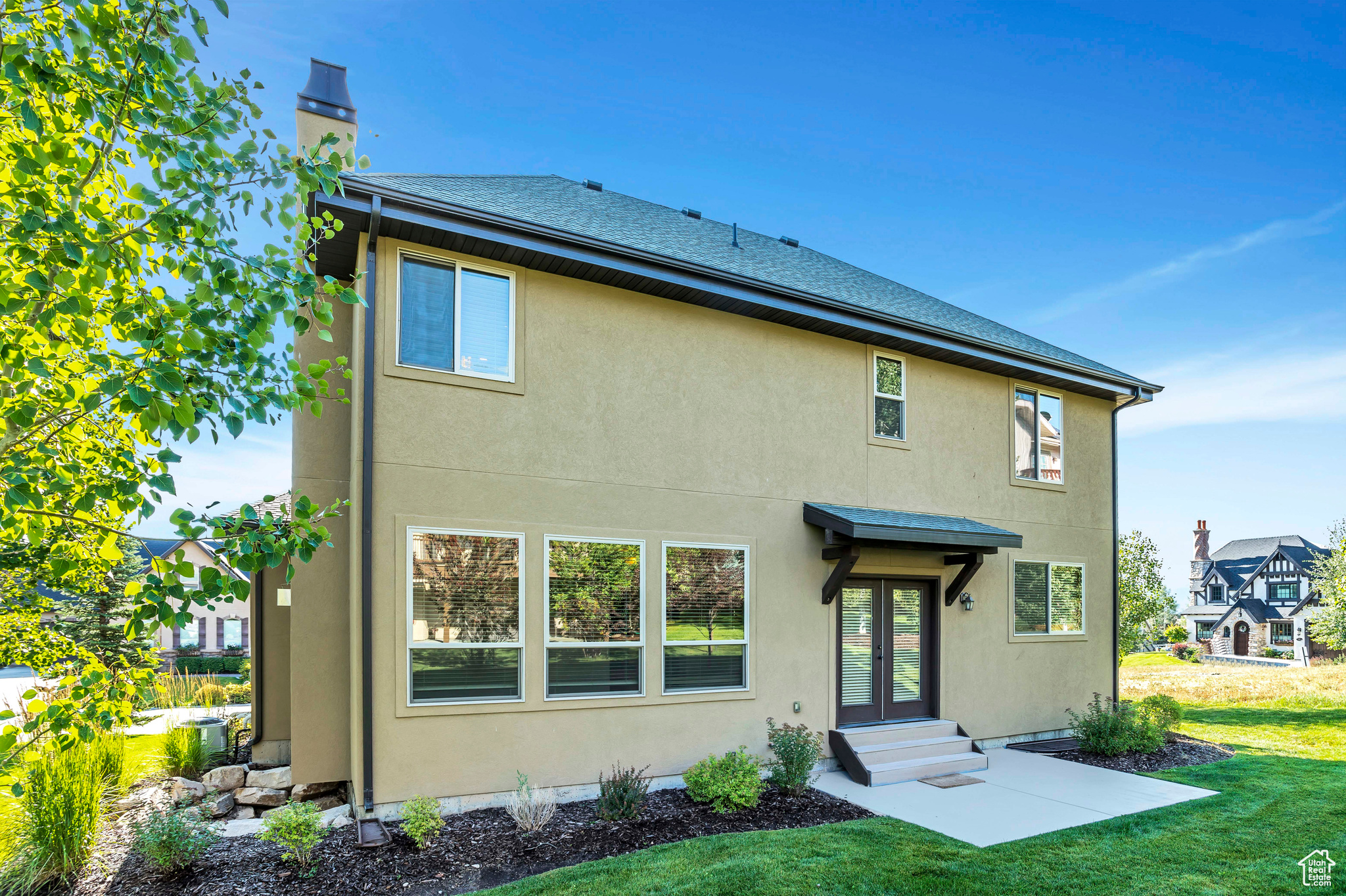 COTTAGES ON THE GREEN - Residential Lease