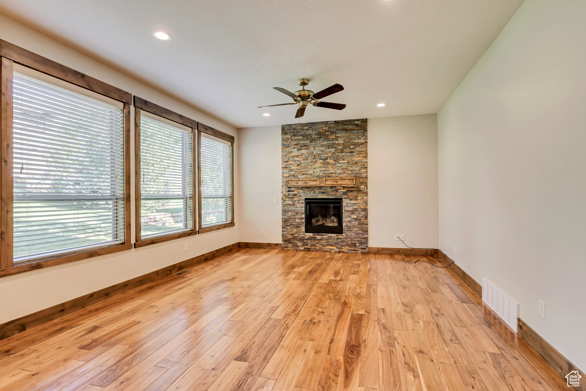 COTTAGES ON THE GREEN - Residential Lease