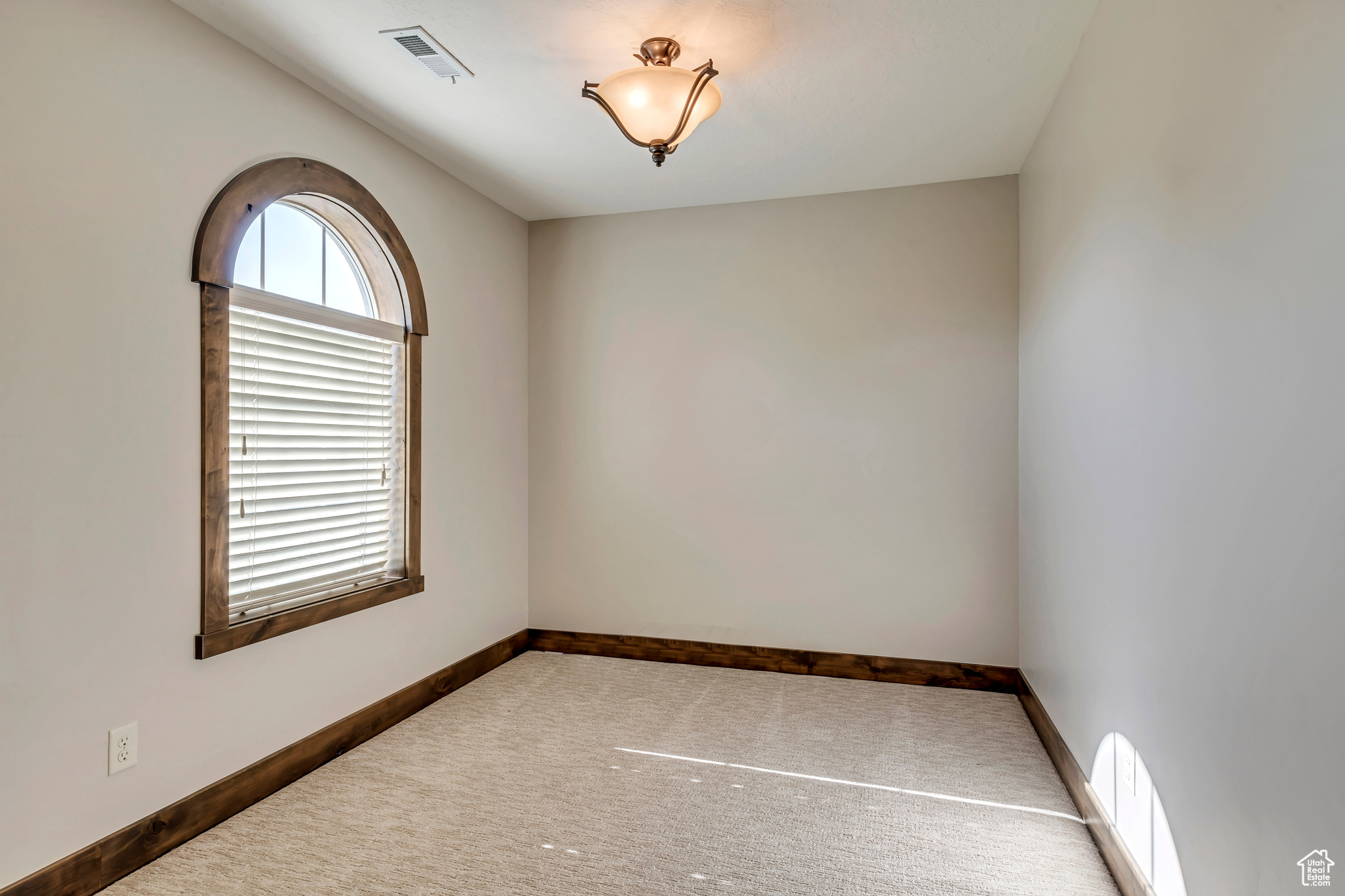 COTTAGES ON THE GREEN - Residential Lease