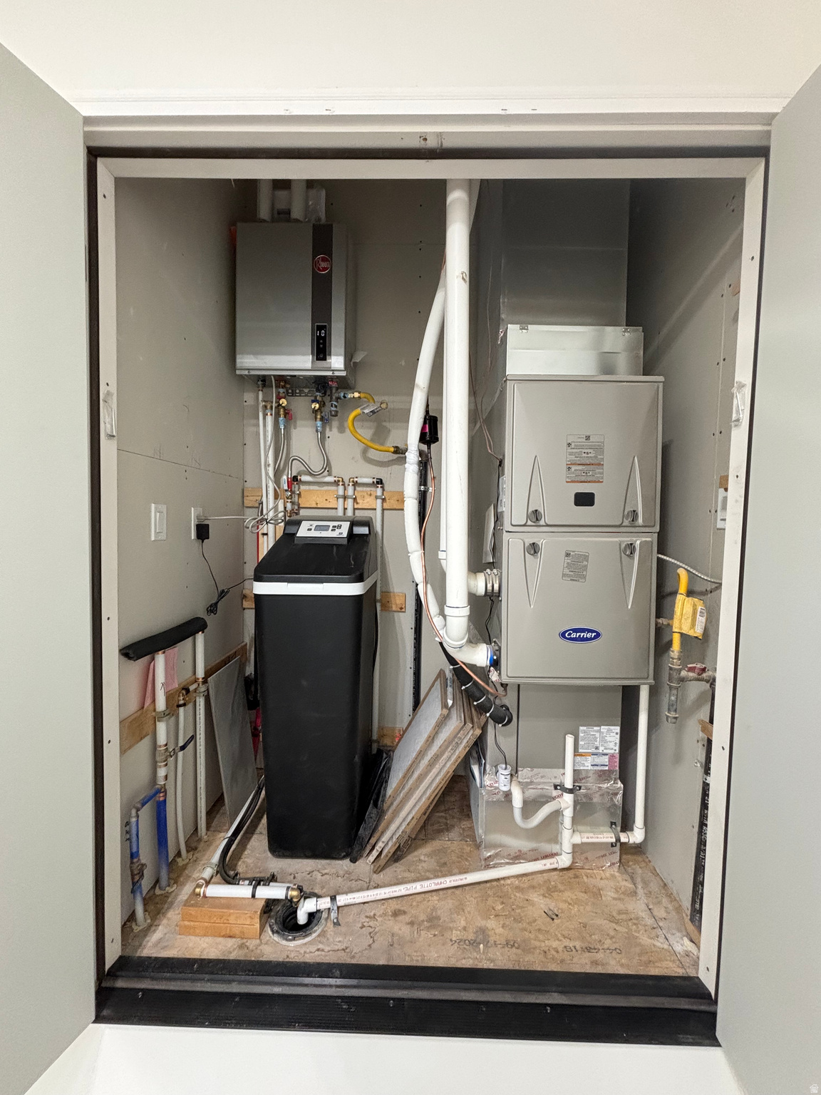 SADDLE CROSSING - Residential