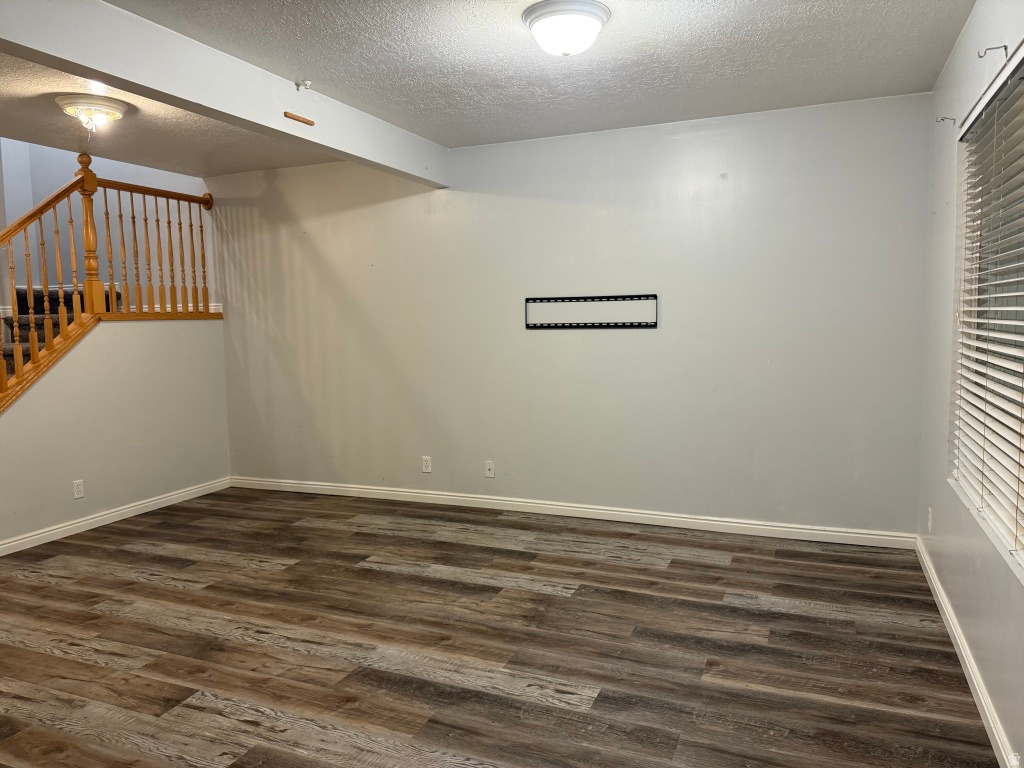 NEW TOWN SQUARE - Residential