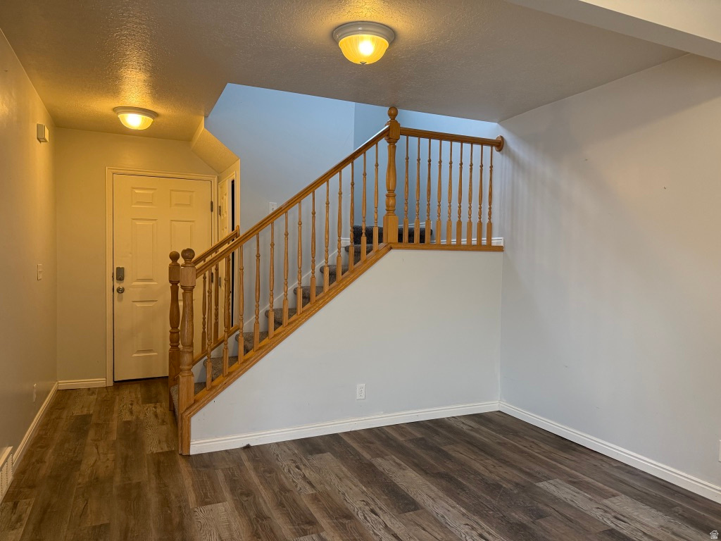 NEW TOWN SQUARE - Residential