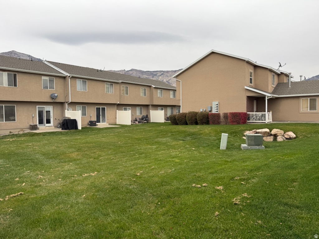 NEW TOWN SQUARE - Residential