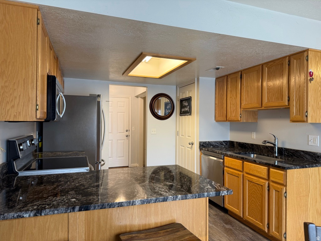 NEW TOWN SQUARE - Residential