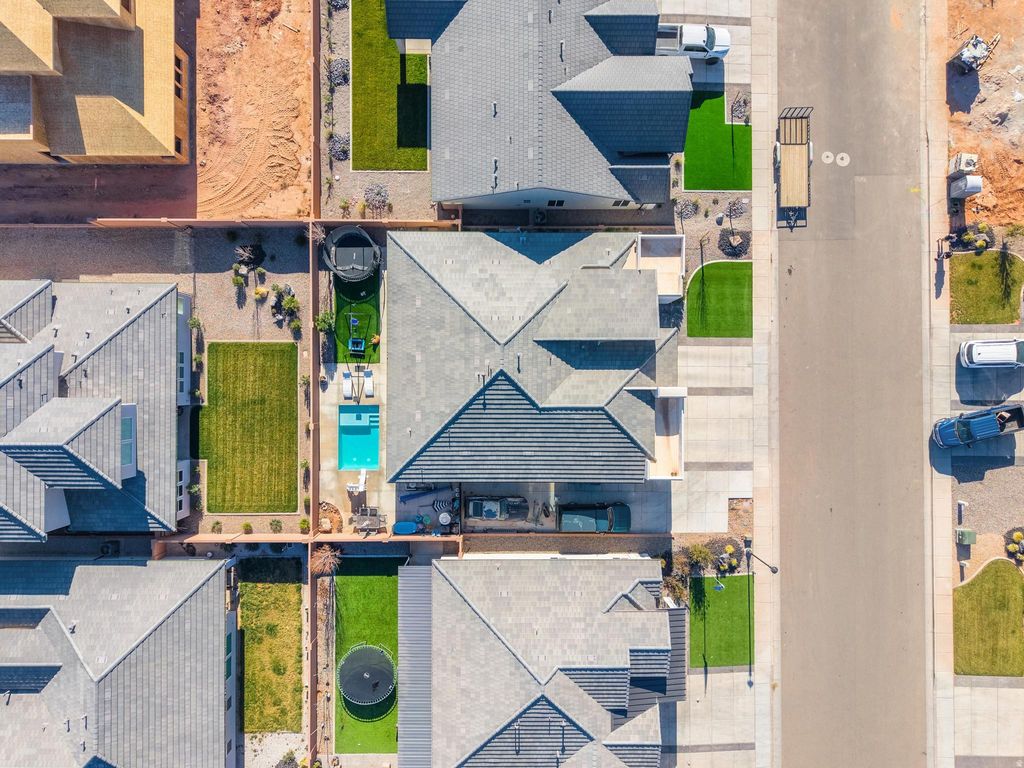 Photo of 671 S GOOSE DR, Washington, UT 84780 (MLS # 2138630)