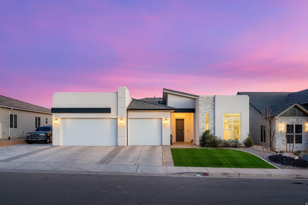 Photo of 671 S GOOSE DR, Washington, UT 84780 (MLS # 2138630)