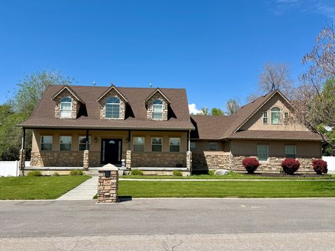 Tiny photo for 256 W 380 N, Willard, UT 84340 (MLS # 2155388)