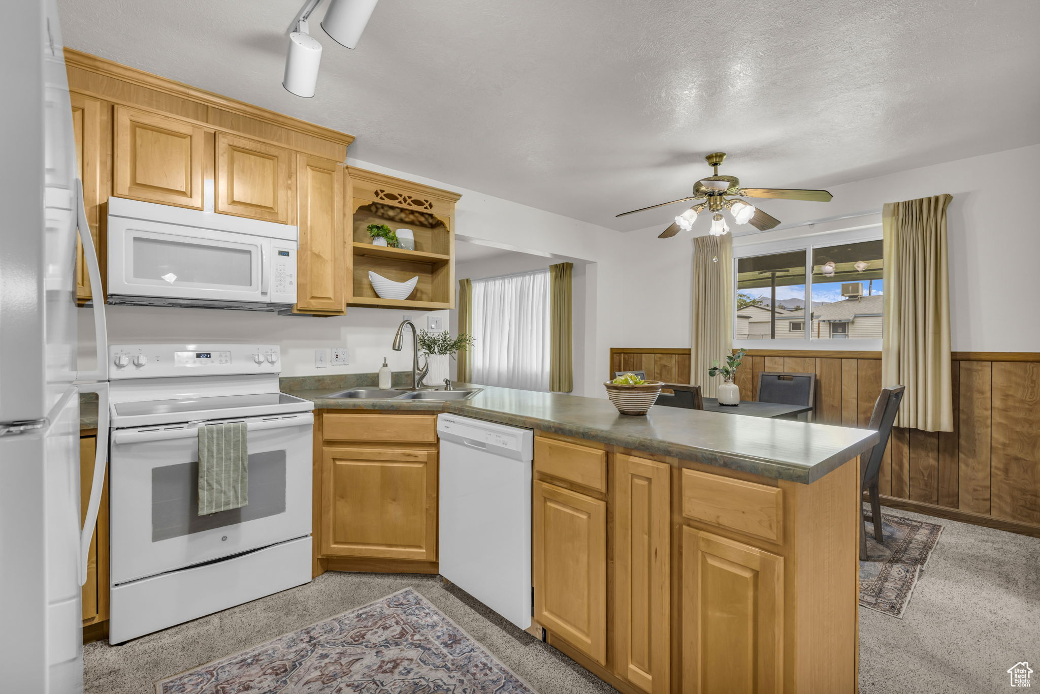 HOFFMAN HEIGHTS - Residential