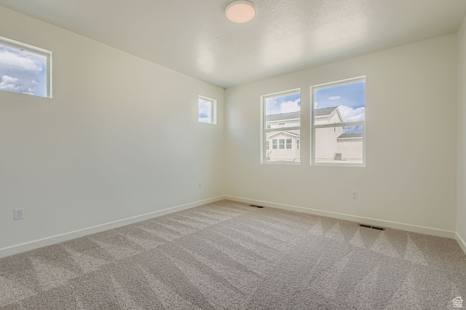 ESTATES AT PINNACLES AT EAGLE MOUNTAIN - Residential