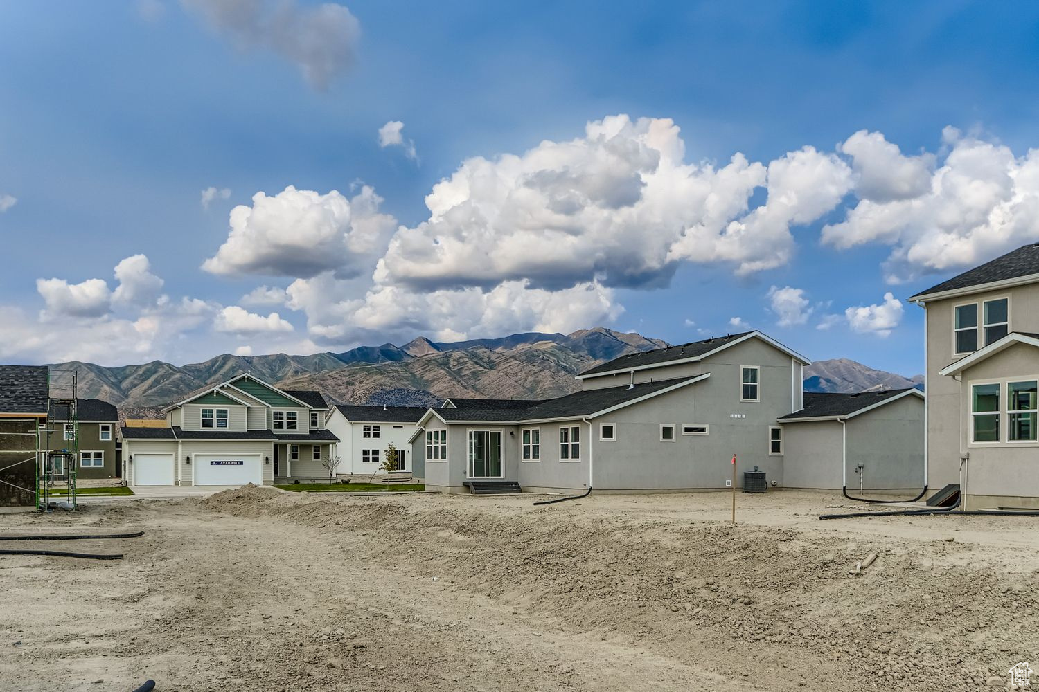 ESTATES AT PINNACLES AT EAGLE MOUNTAIN - Residential