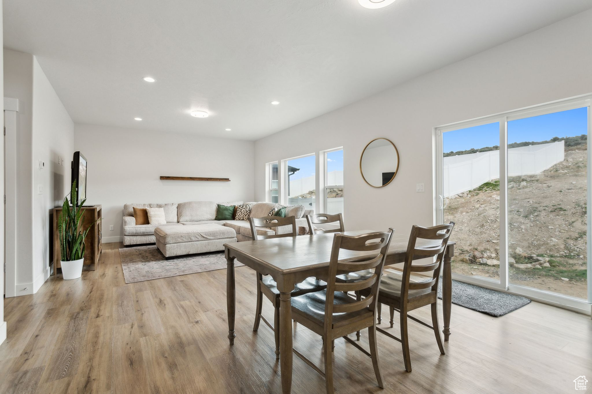 7936 N Bristlecone Rd, Eagle Mountain, Utah image 2