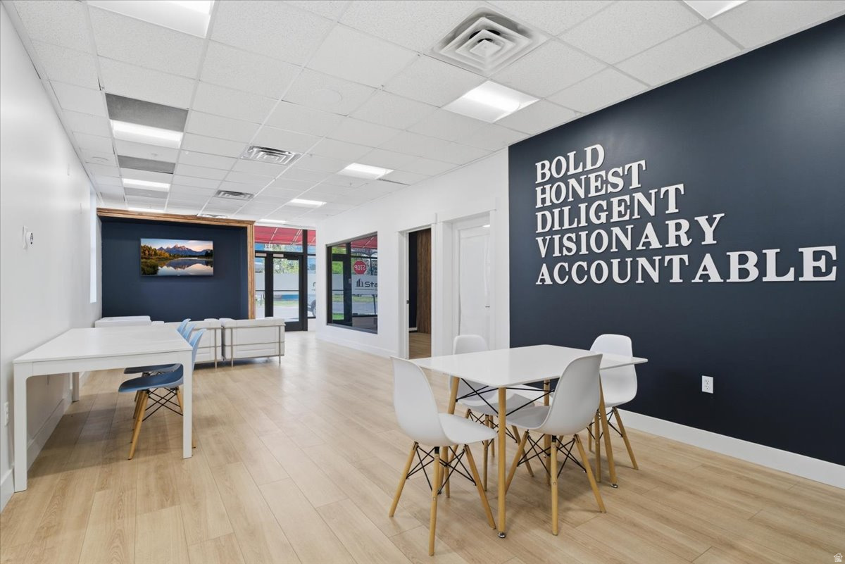 RIVERWOODS - Commercial Sale