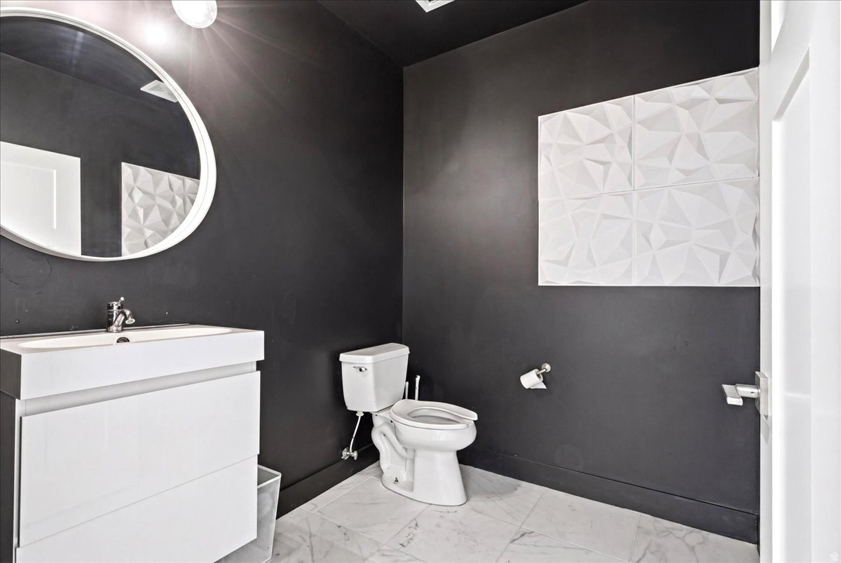 RIVERWOODS - Commercial Sale