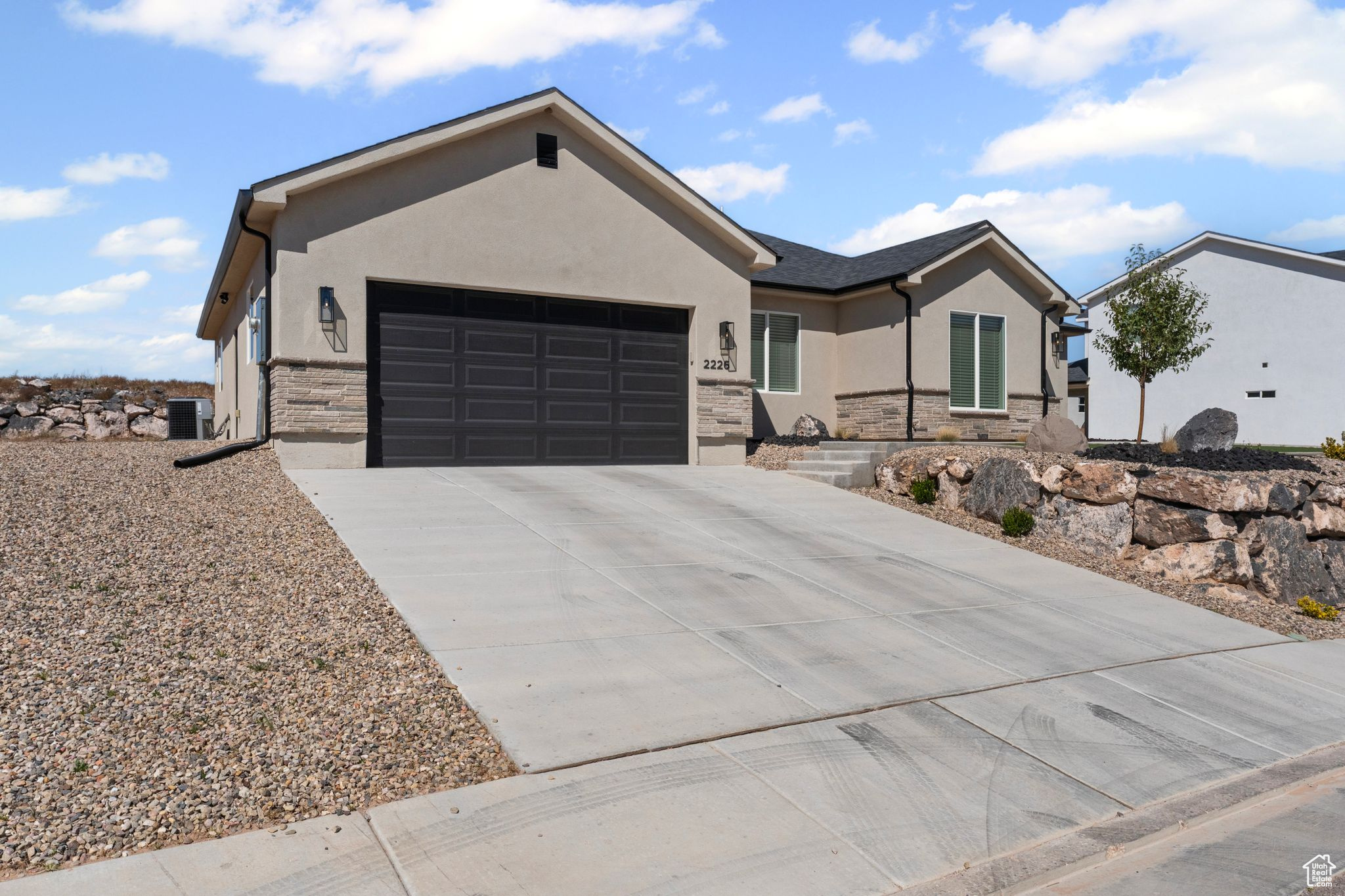TALON POINTE - Residential