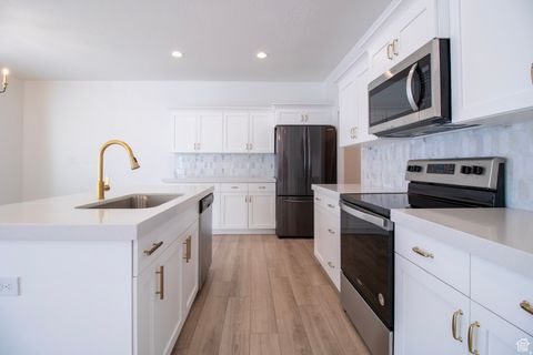 Tiny photo for 422 E 360 N, Vineyard, UT 84059 (MLS # 2131662)