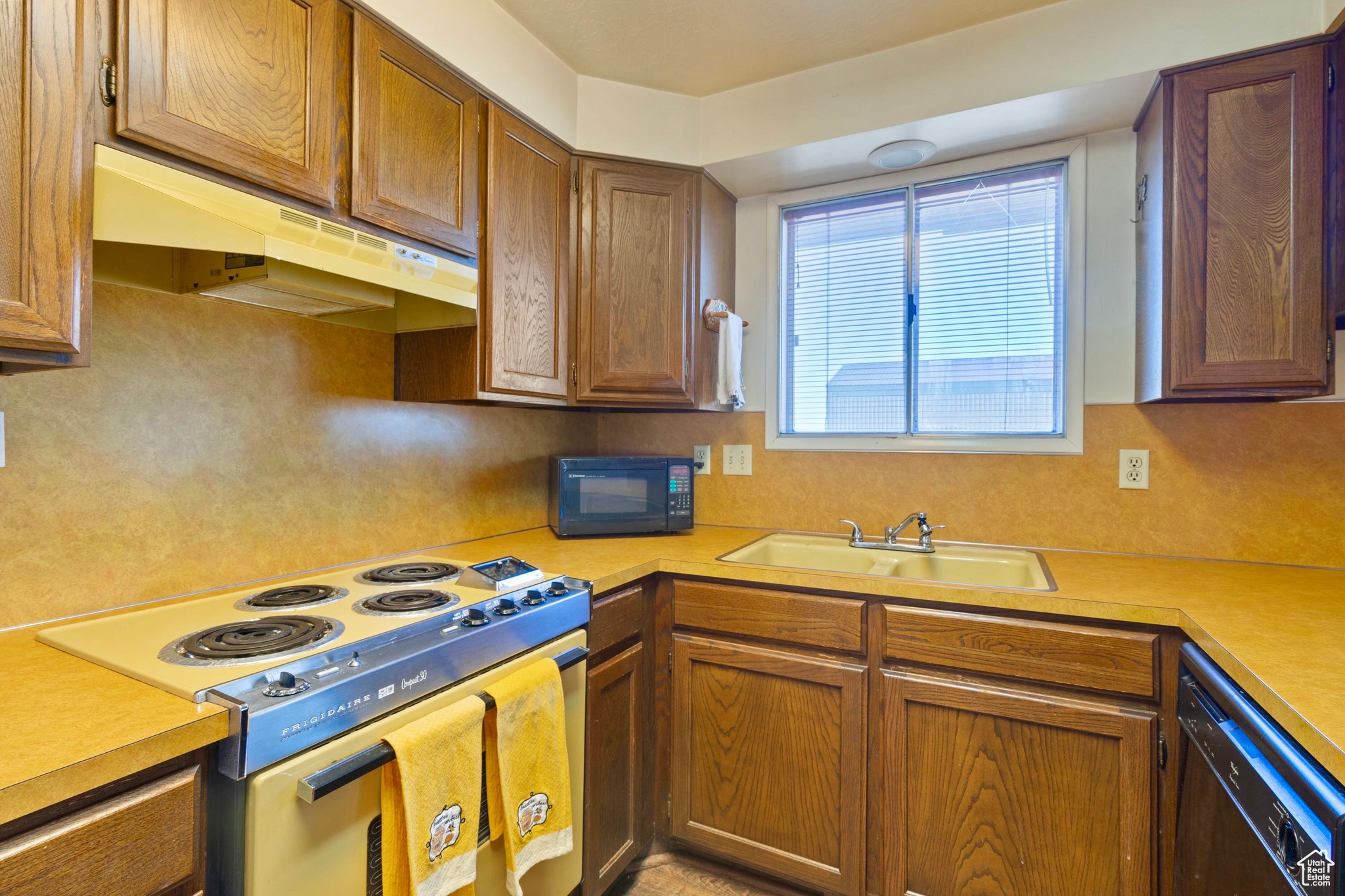 5785 S 5500, Hooper, Utah image 11