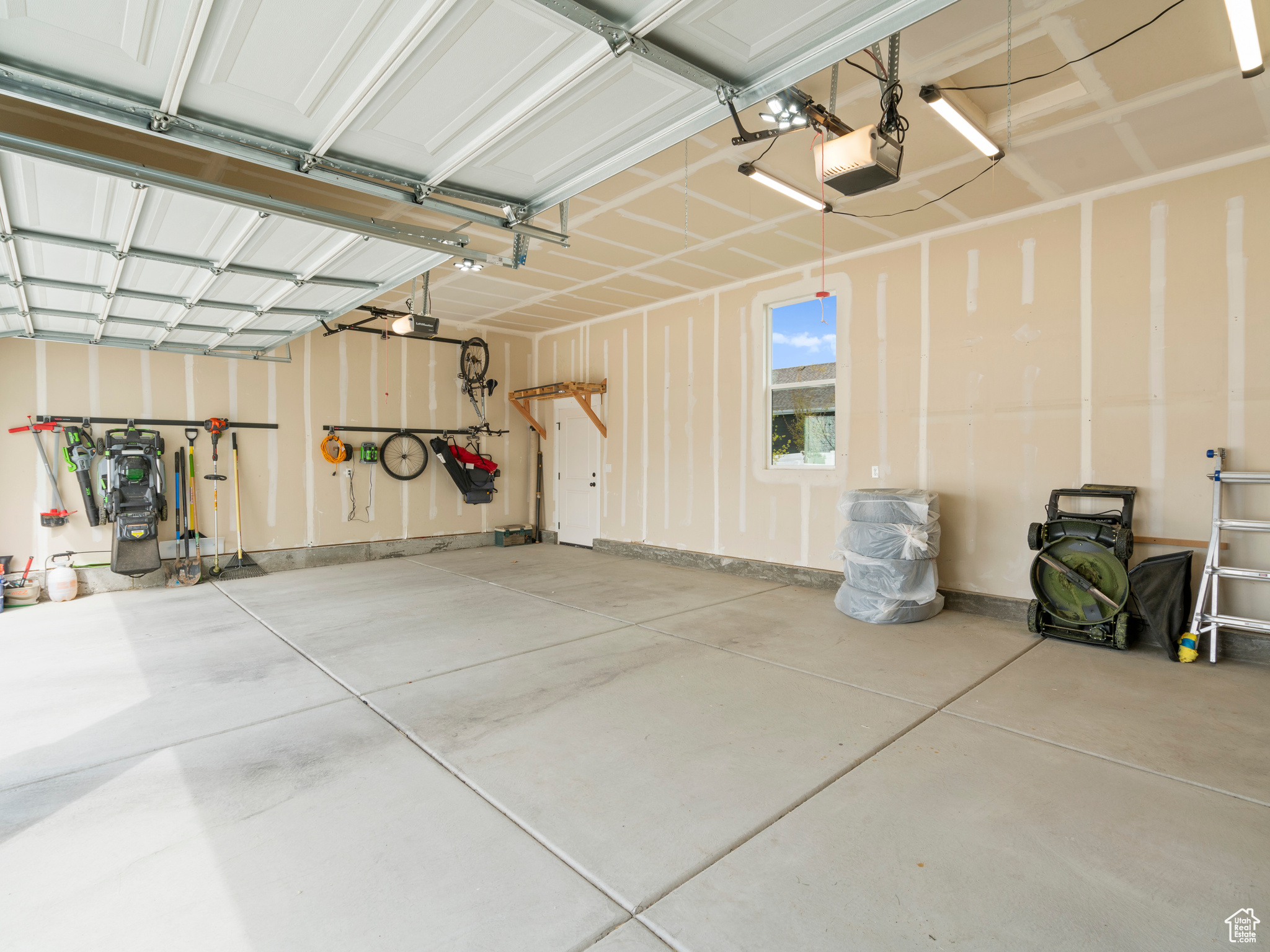 WINDMILL - Residential