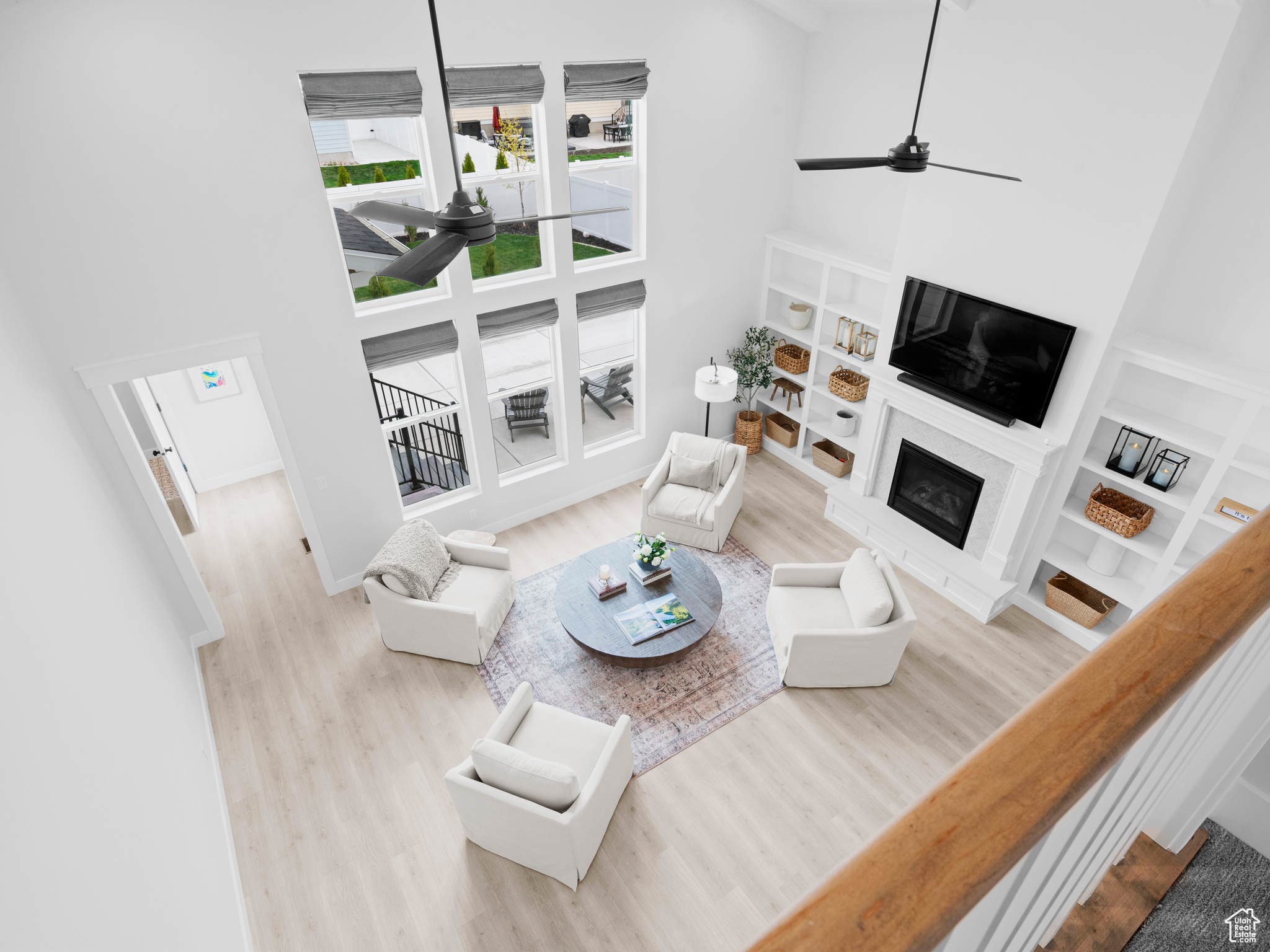 245 S SUMMER BREEZE LN W