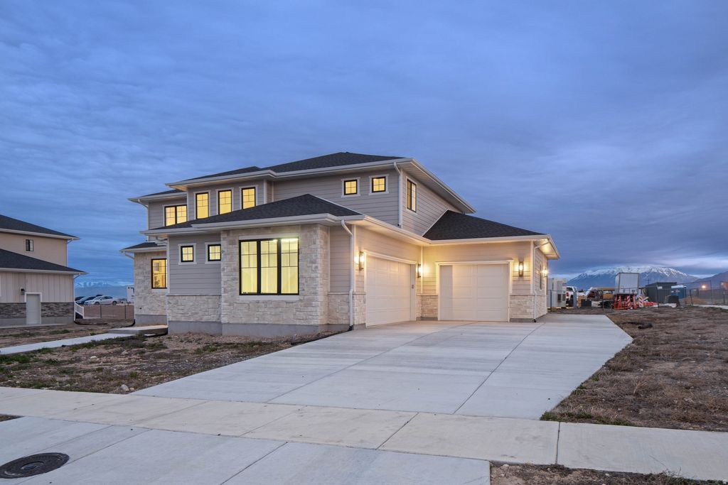Photo of 16 W 650 N, Salem, UT 84653 (MLS # 2146835)