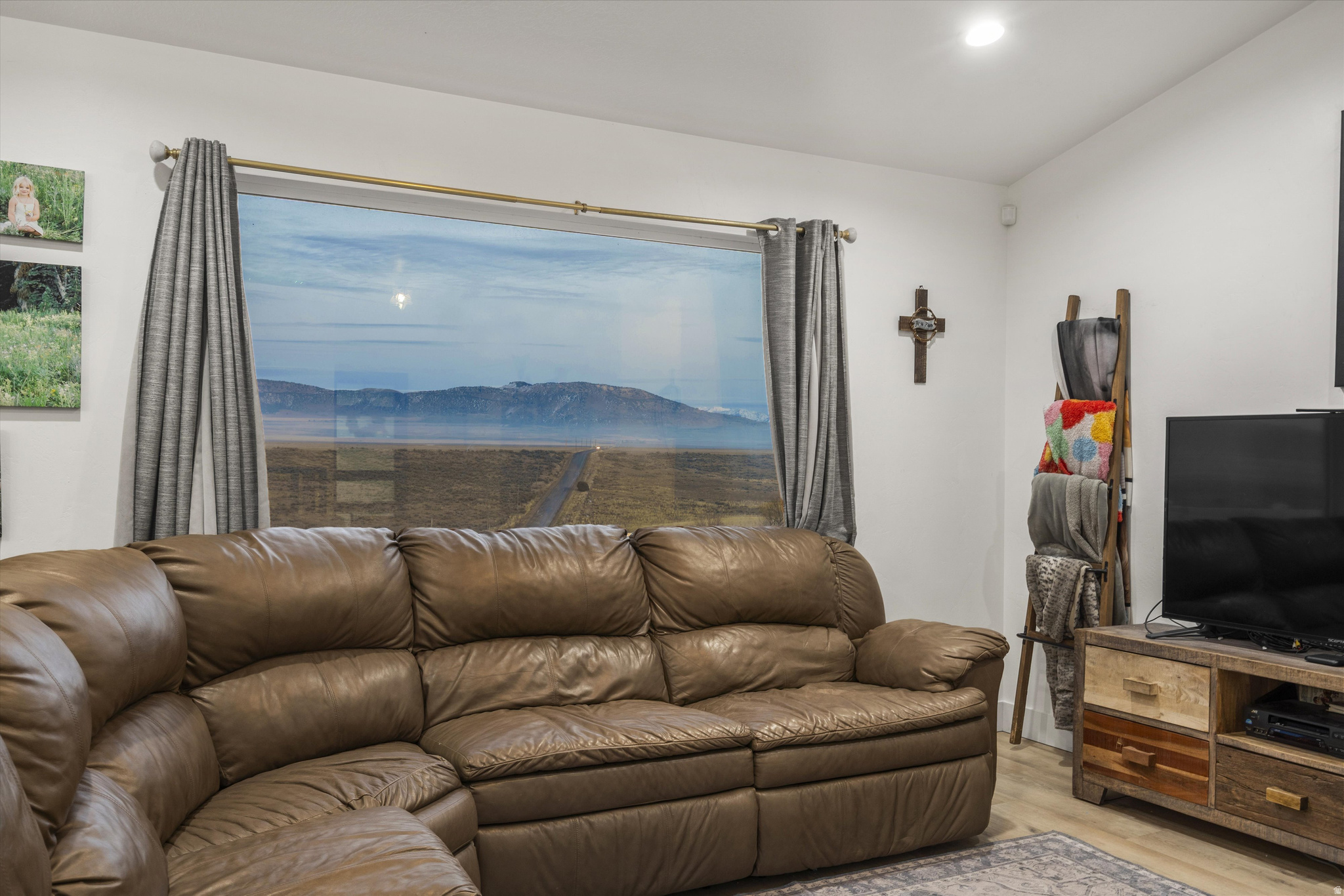 BELMONT SPRINGS PARK - Residential