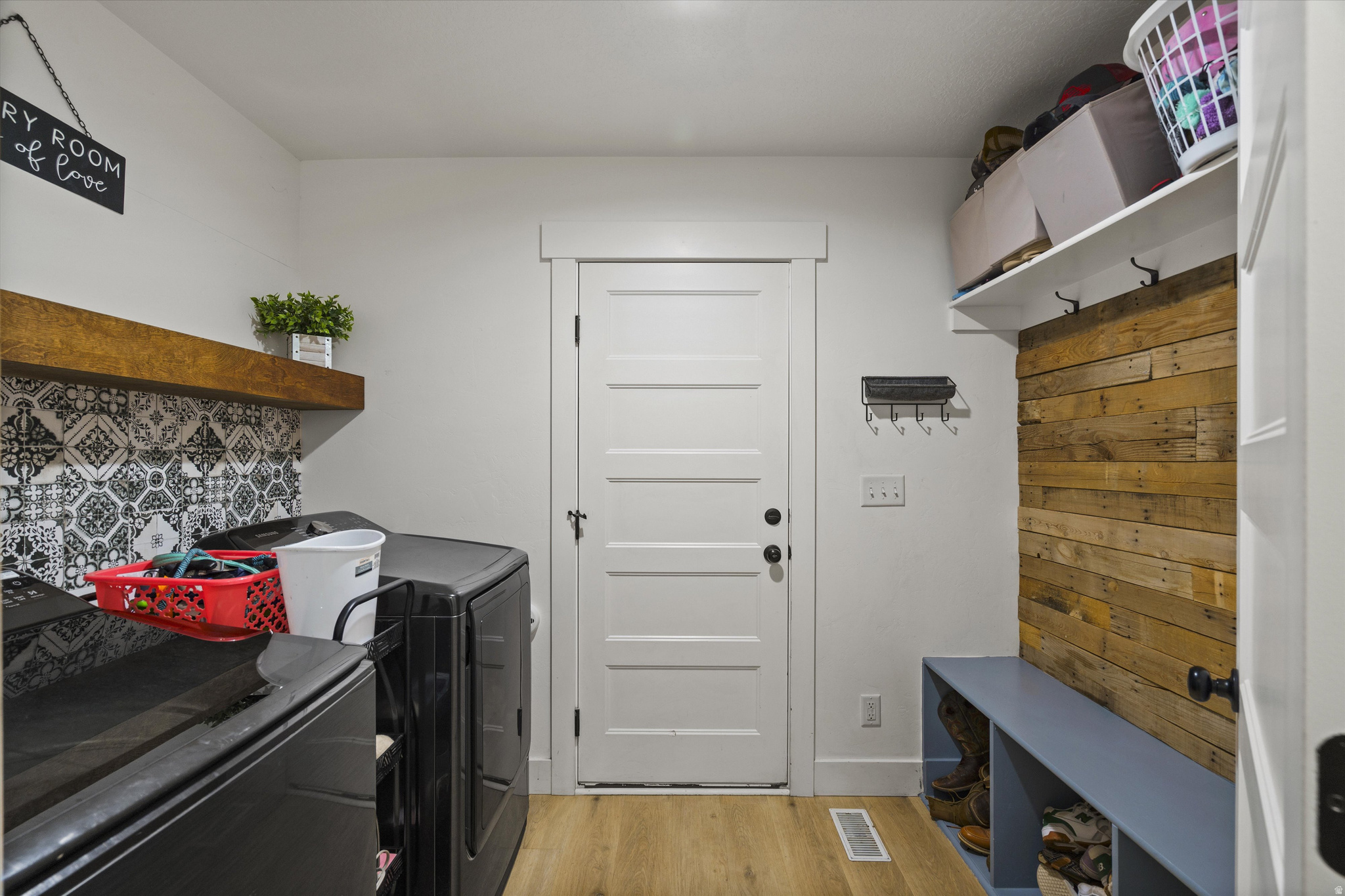 BELMONT SPRINGS PARK - Residential