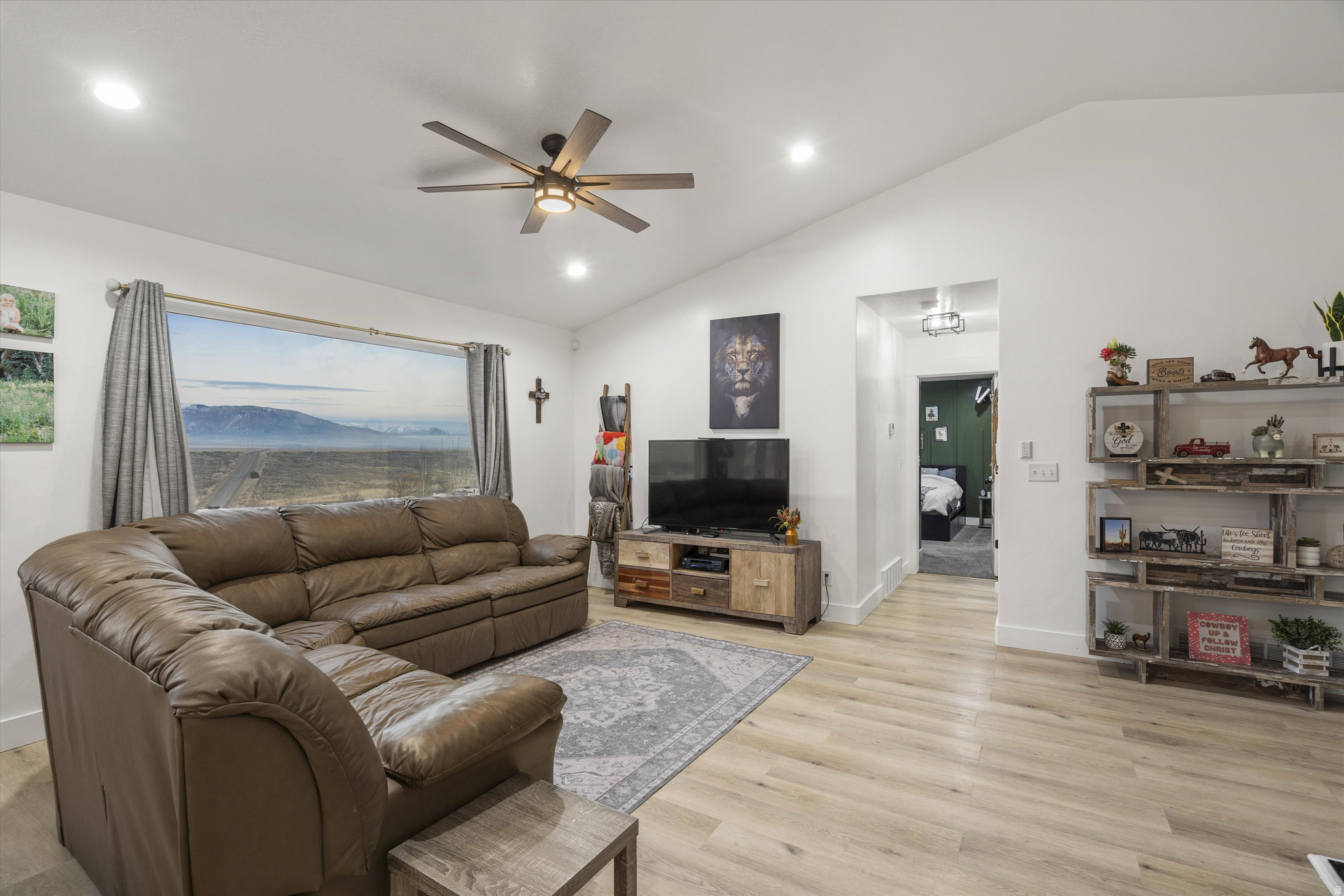 BELMONT SPRINGS PARK - Residential