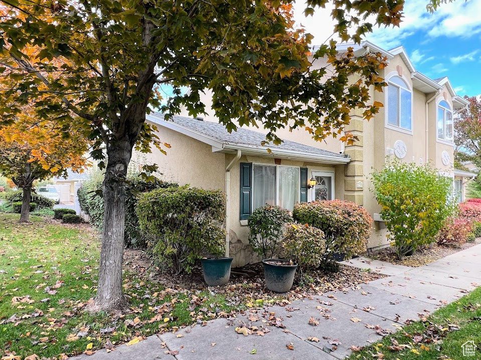 TUSCANY TOWN HOMES - Residential