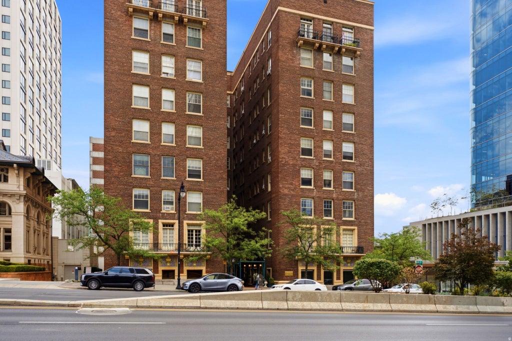 Photo of 29 S STATE ST E #414, Salt Lake City, UT 84111 (MLS # 2178026)