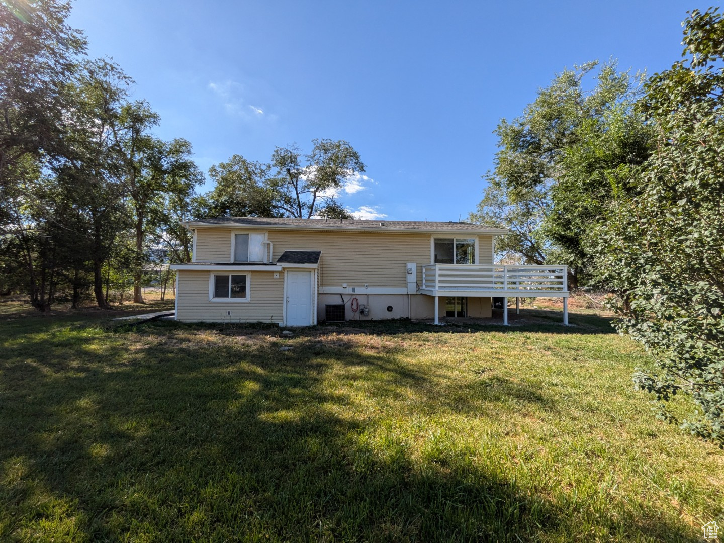 SPANISH TRAIL ESTATE - Residential
