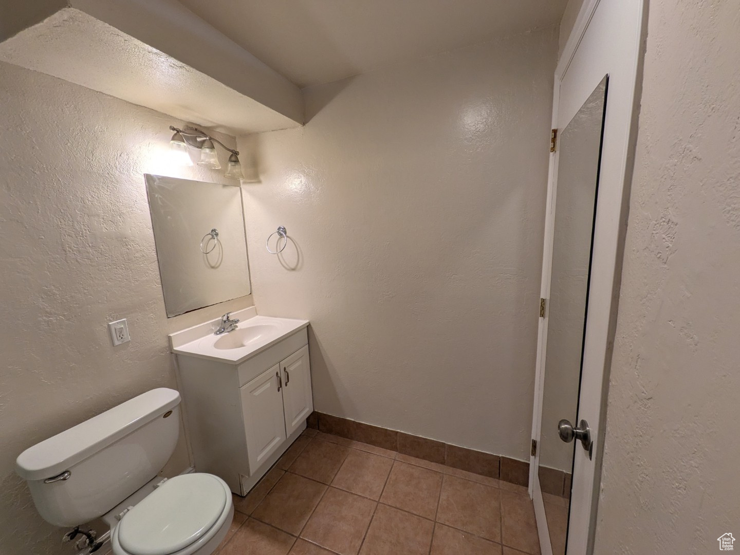 SPANISH TRAIL ESTATE - Residential