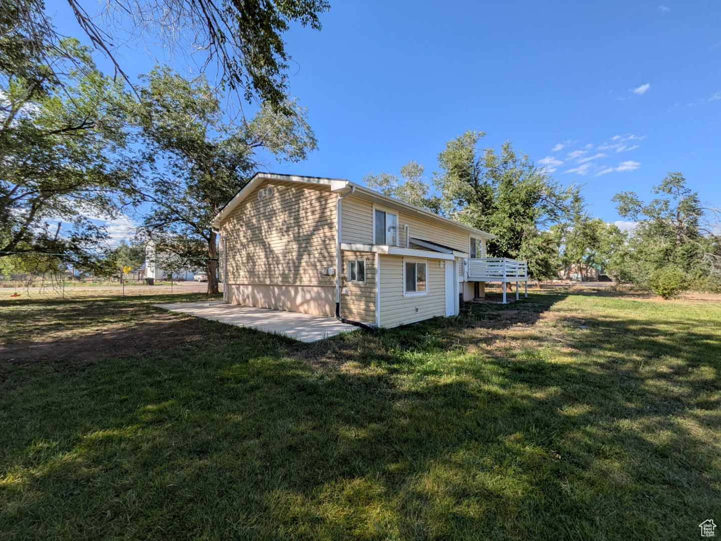 SPANISH TRAIL ESTATE - Residential
