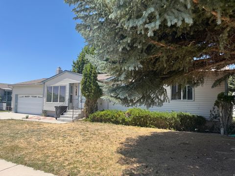 Tiny photo for 385 N COTTONWOOD VIEW DR, Orangeville, UT 84537 (MLS # 2166844)