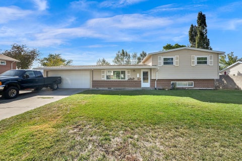 Tiny photo for 6312 S 560 E, Murray, UT 84107 (MLS # 2186738)