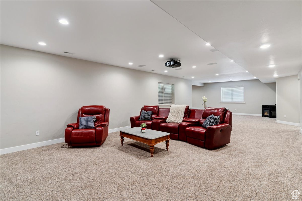 SUNRIDGE COURT - Residential