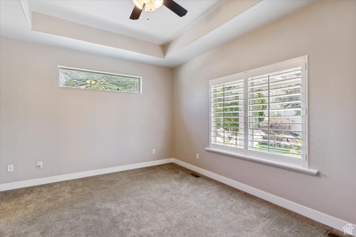 SUNRIDGE COURT - Residential