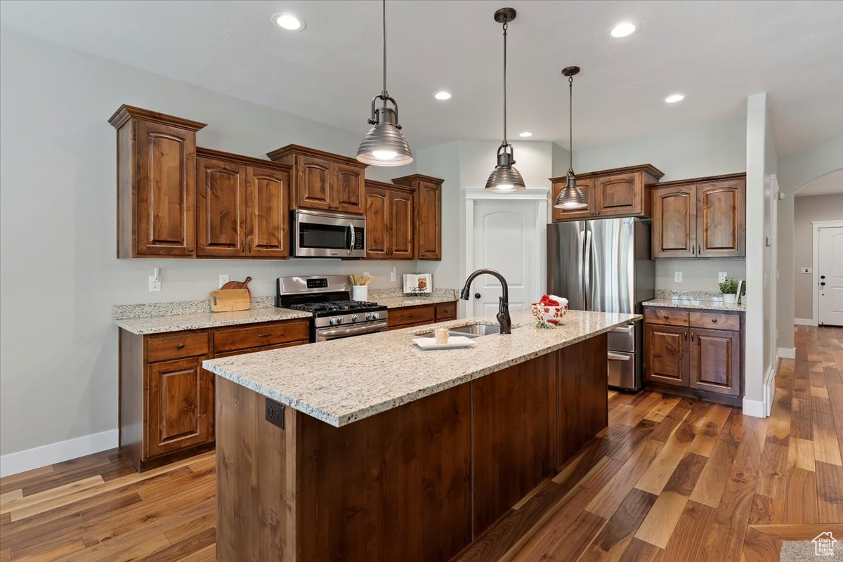 SUNRIDGE COURT - Residential
