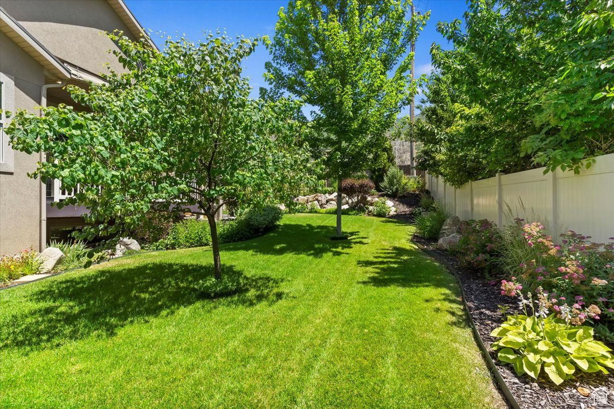 SUNRIDGE COURT - Residential