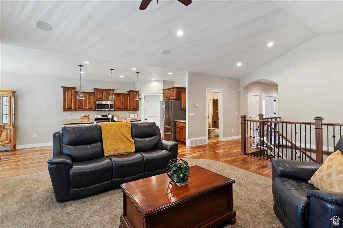 SUNRIDGE COURT - Residential