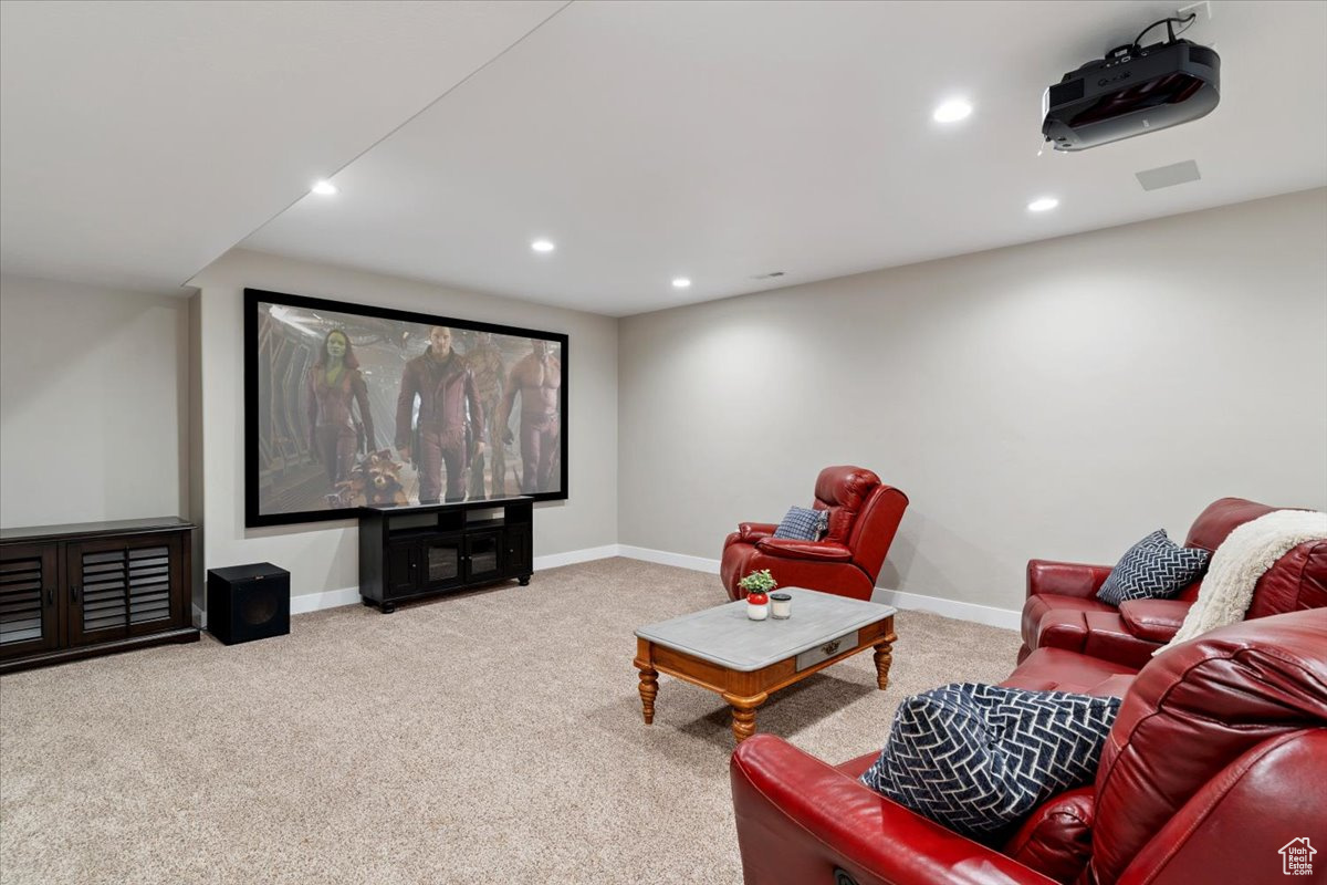 SUNRIDGE COURT - Residential