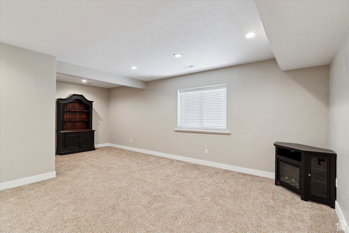 SUNRIDGE COURT - Residential