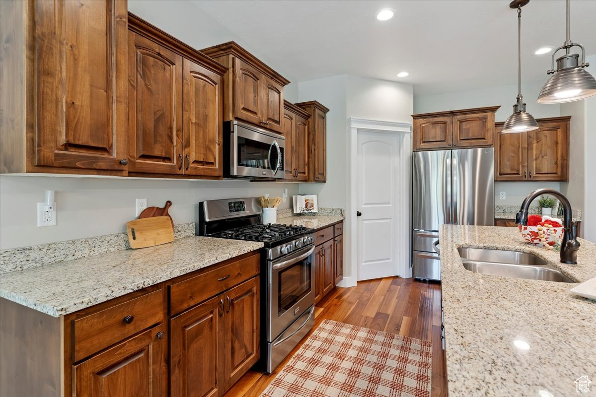 SUNRIDGE COURT - Residential