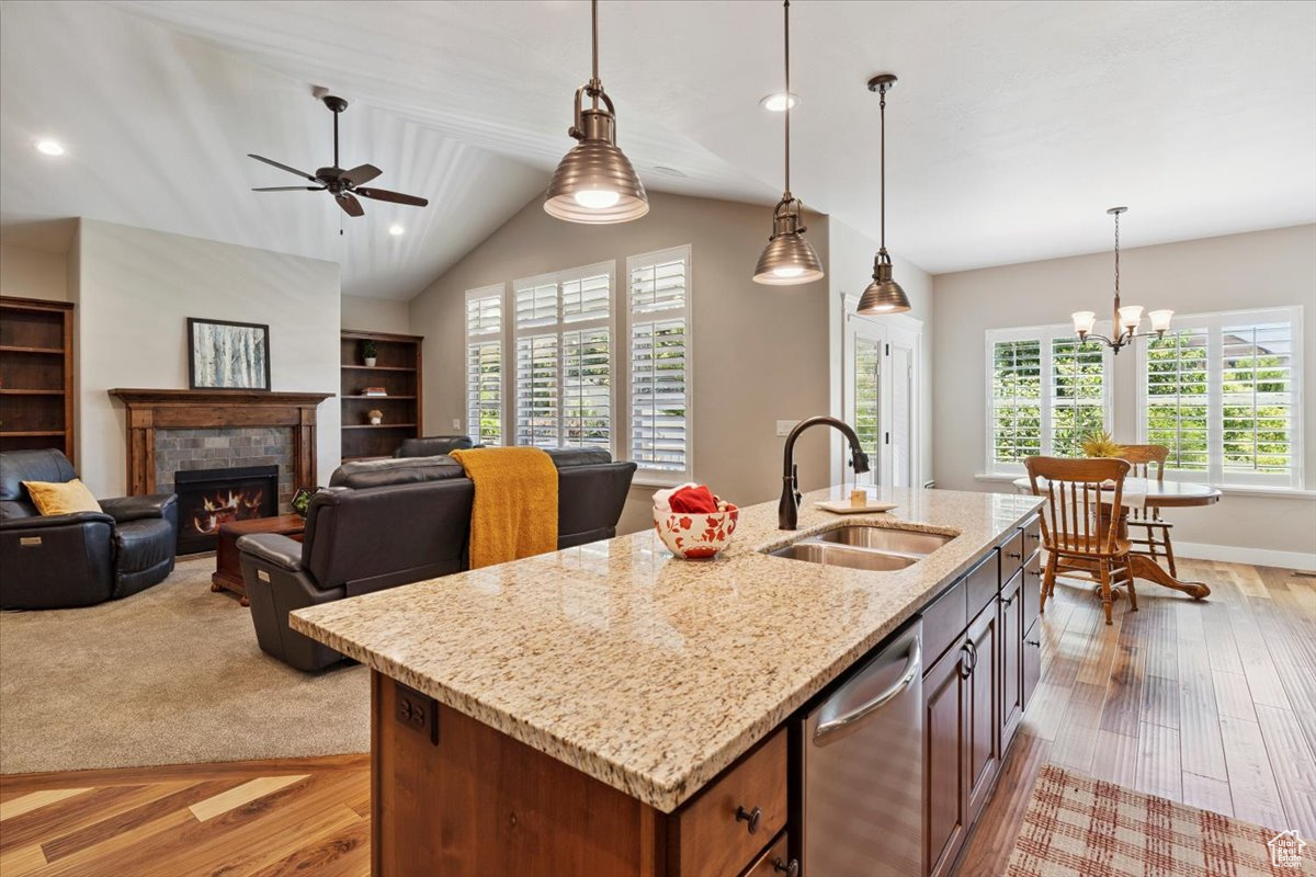 SUNRIDGE COURT - Residential