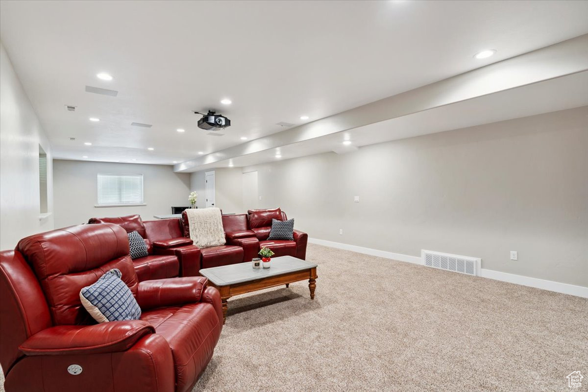 SUNRIDGE COURT - Residential