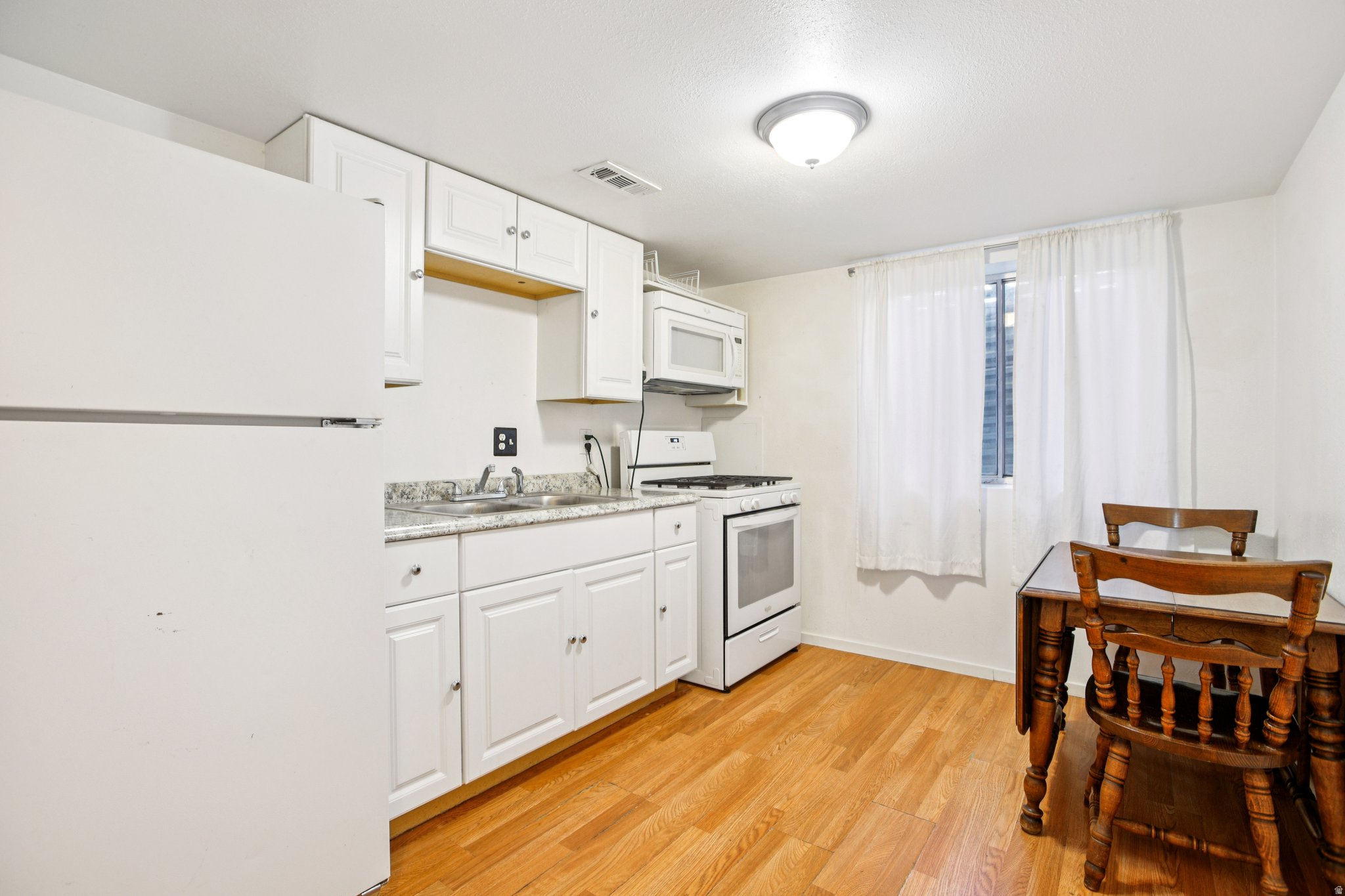 OXFORD STREET - Residential