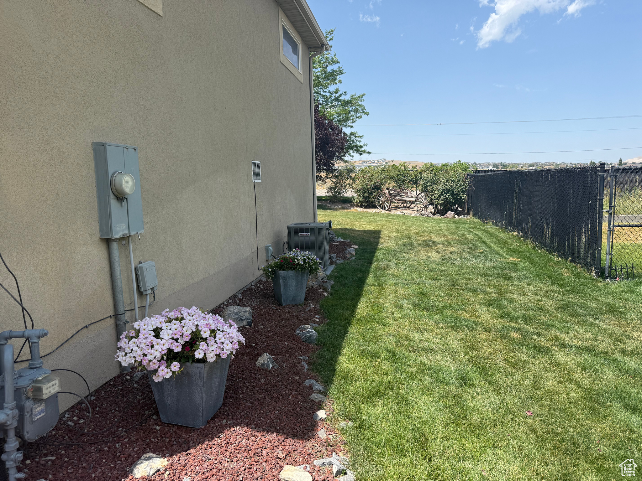 SUNRISE MEADOWS - Residential