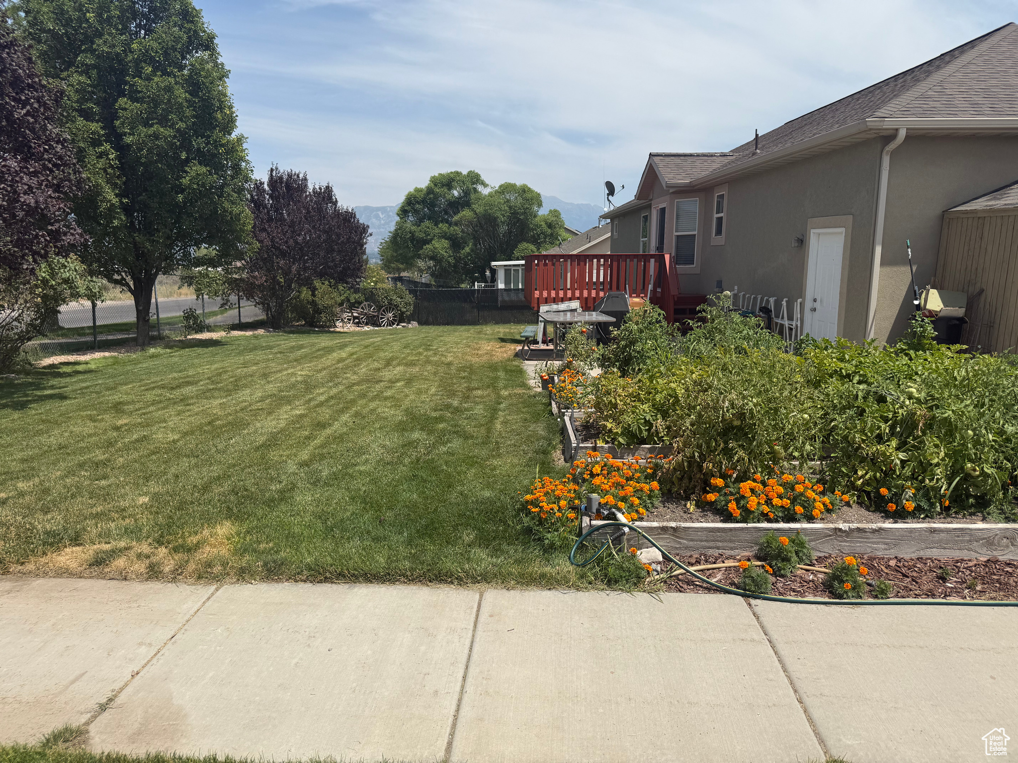 SUNRISE MEADOWS - Residential