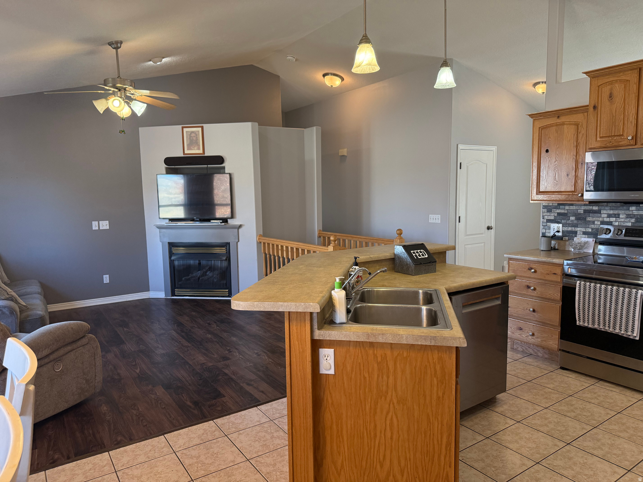 SUNRISE MEADOWS - Residential